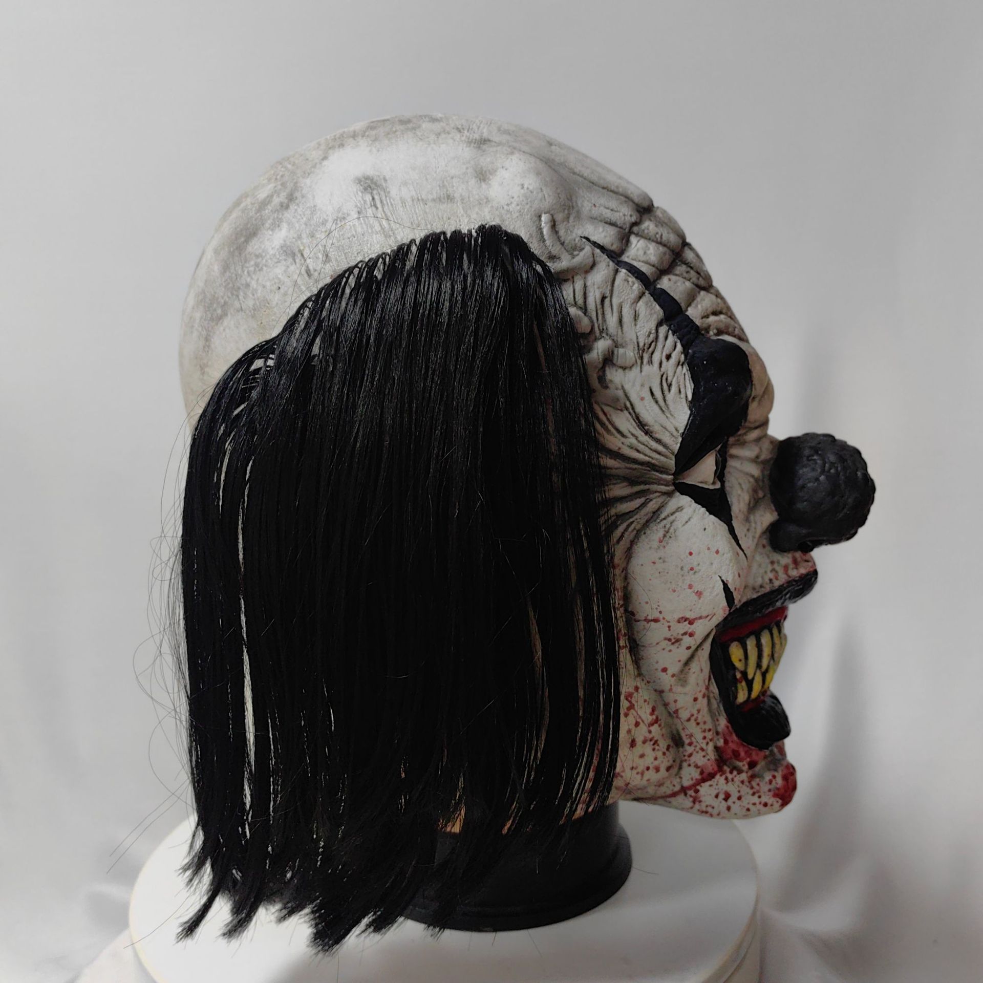 怖い笑顔ピエロマスクコスプレホラー黒鼻毛ジョーカーラテックス - Briar Cosplay Prop のレビューと価格